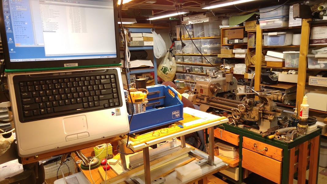 cnc_handibot_and_workstand_mobile_and_laptop_photo