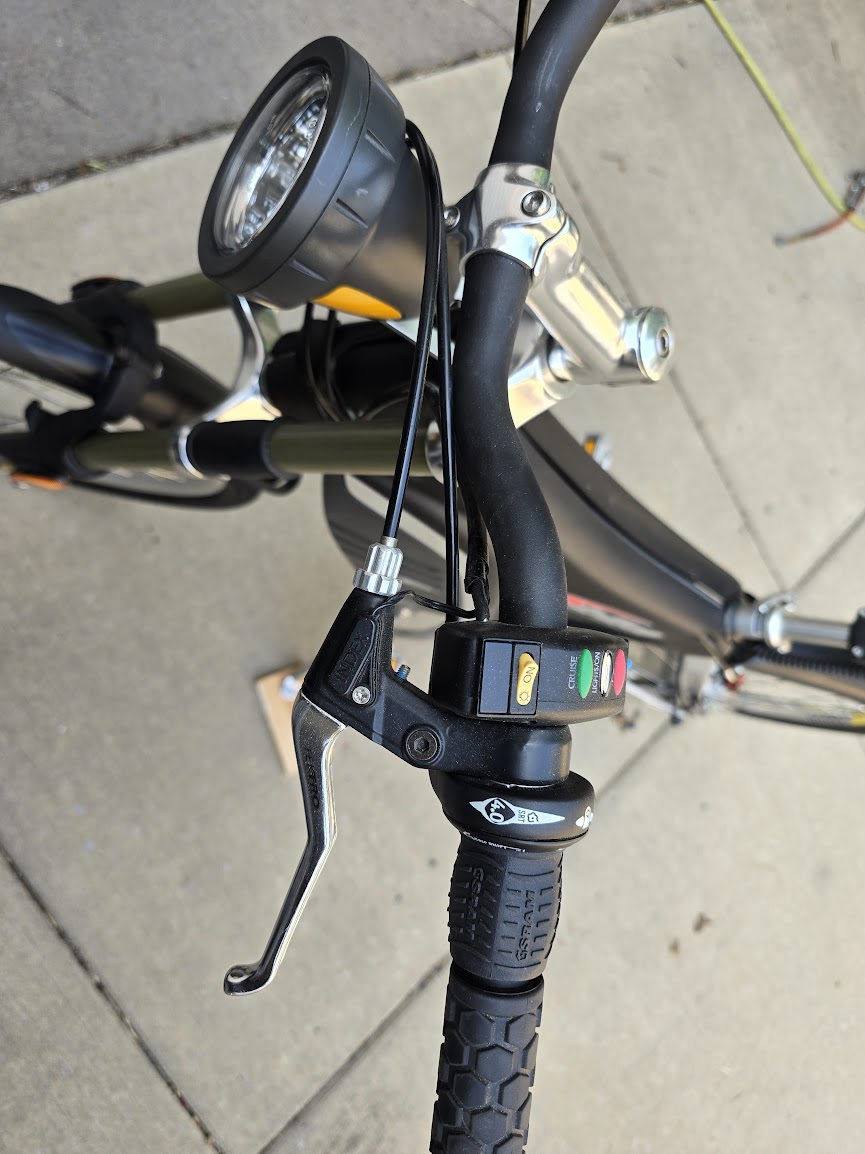 ebike_iacocca_headlight_and_handlebars_photo