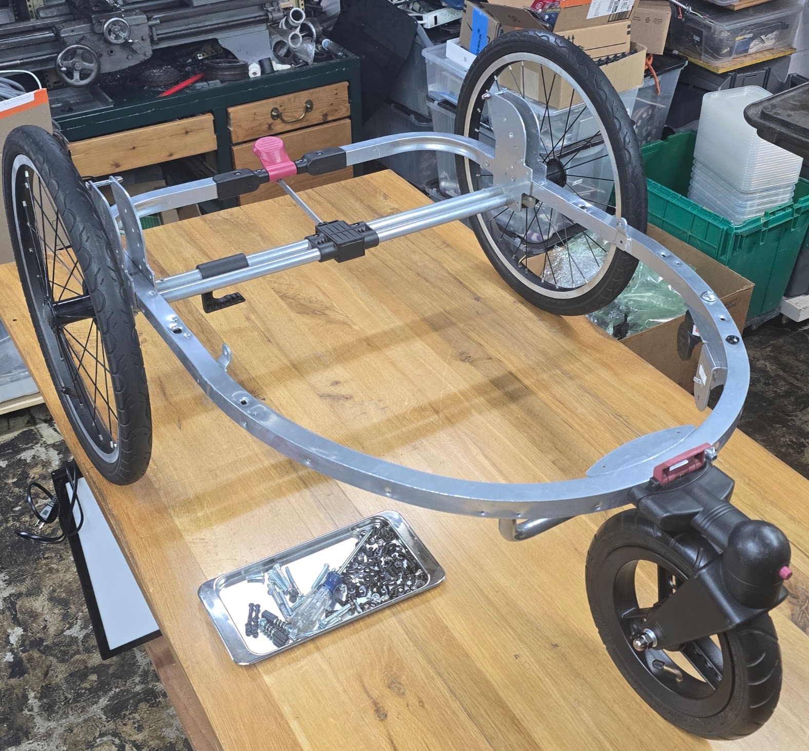 gigi_bare_frame_top_view_photo