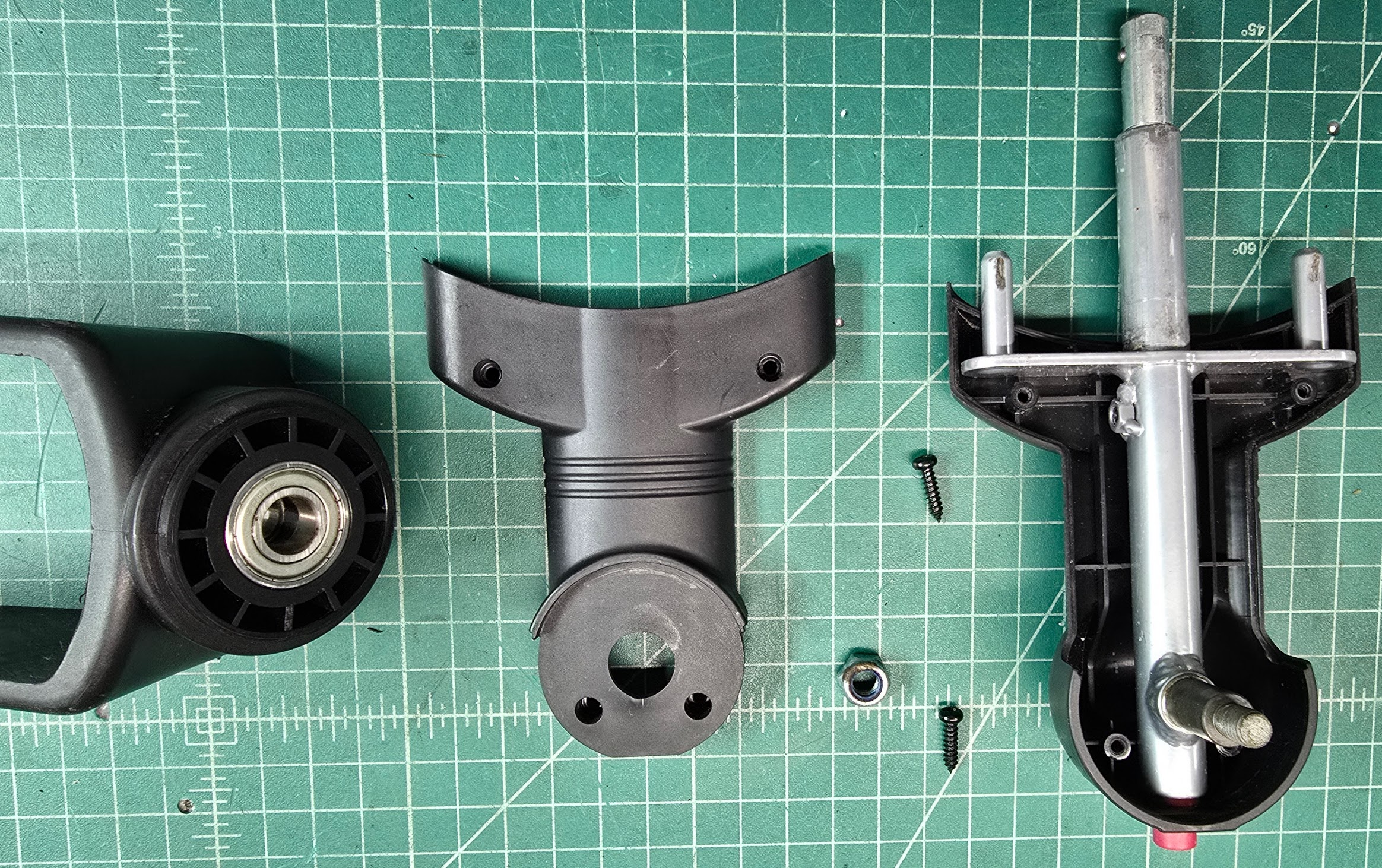 gigi_front_swivel_wheel_fork_disassembled_photo