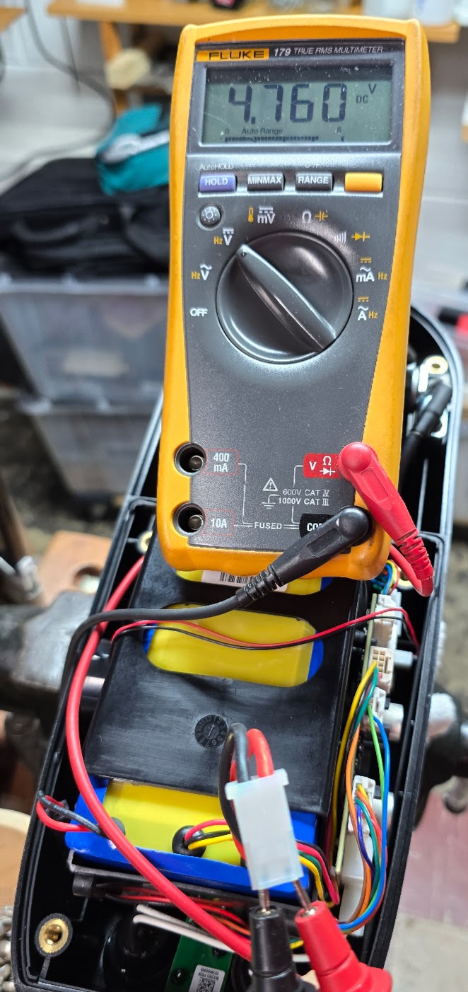 permobility_smartdrive_red-black_power_wire_voltage_org_photo
