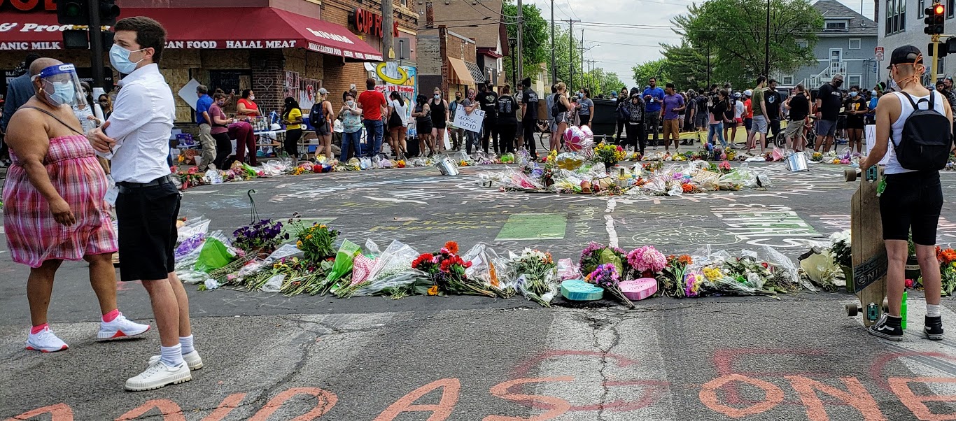 streetmachine_stella_at_floyd_memorial_in_minneapolis_minnesota_june_2020_photo